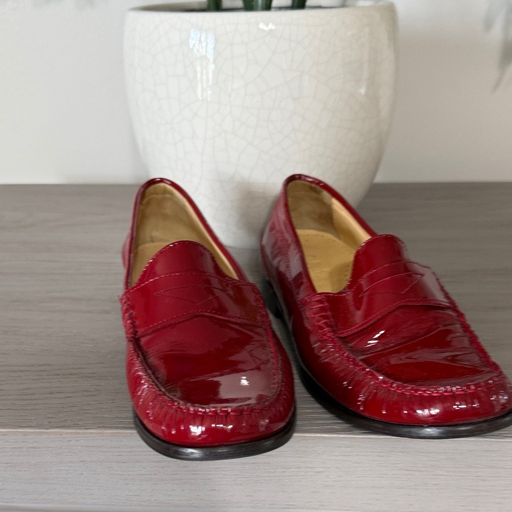 Woman Red Patent Leather Penny Loafers